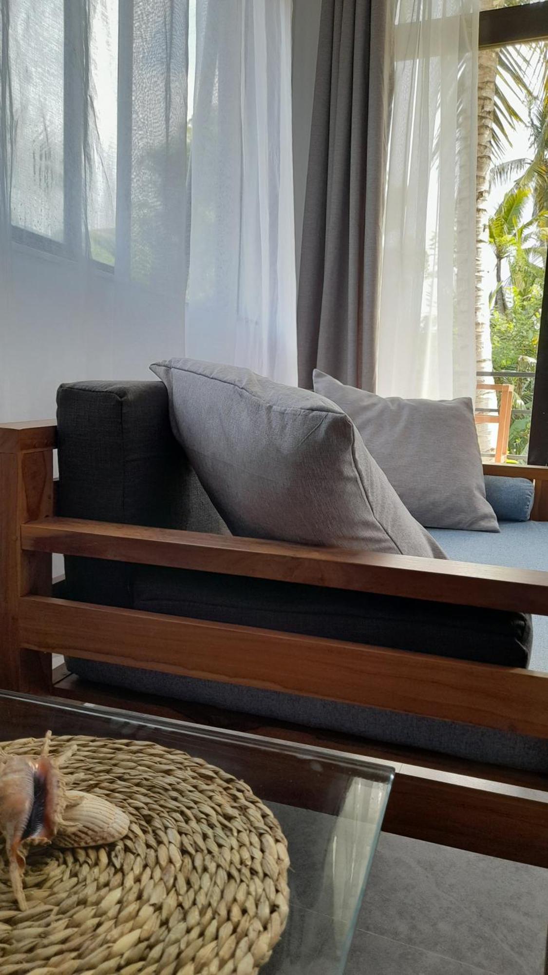 Srimany Bed and Breakfast Mirissa Exteriör bild